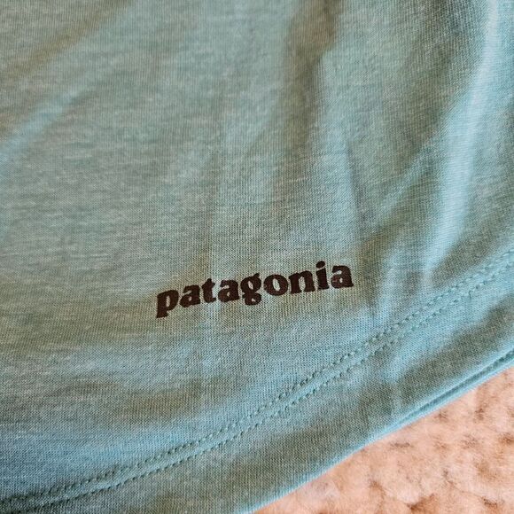 Patagonia Worn Wear Women's Aqua Short Sleeve Casual Pullover T-Shirt Size Small - Picture 3 of 9